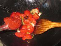 常吃不腻的番茄炖鱼的做法图解七
