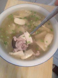 美味的瘦肉豆腐汤