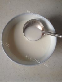 清爽可口的草莓罐头做法图解4)