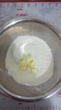 自制葡萄干司康做法图解3)