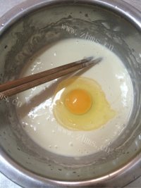 好吃的鸡蛋土豆饼做法图解2)