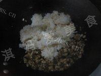 自己做的香菇鸡蛋炒饭做法图解10)