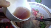 美味的胡椒啫啫滑鸡煲做法图解9)