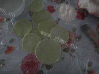 美味的蔬菜汁蒸饺做法图解17)