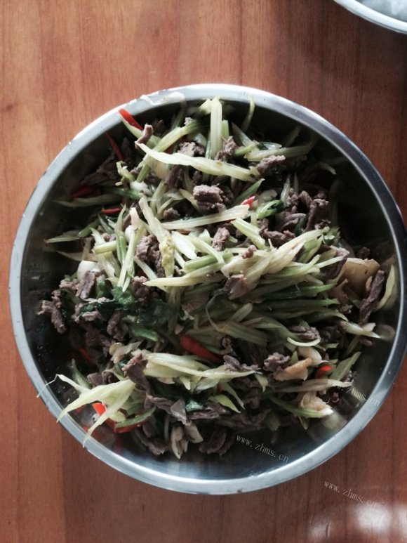 色香味俱全的芹菜炒牛肉