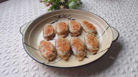 香喷喷的煎饺子