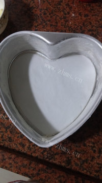 自制轻乳酪蛋糕做法图解1)