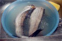 美味的鳕鱼炖豆腐做法图解1)