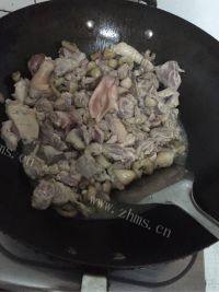 美味的啤酒鸭做法图解4)