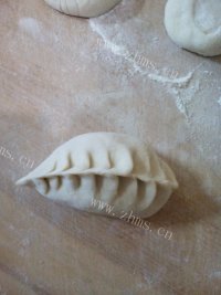 美味的荠菜包子做法图解11)