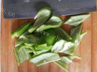 有特色的青椒土豆片做法图解3)