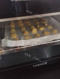 自制原味黄油曲奇做法图解7)