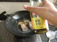 家常煎焖带鱼做法图解9)