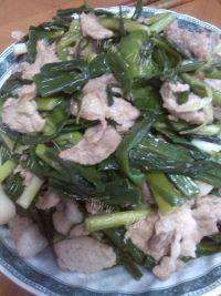 易做的蒜苗炒肉