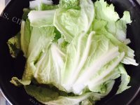自制豆腐白菜瘦肉粥做法图解3)