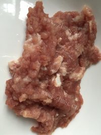 家常肉末煮豆腐做法图解1)