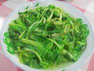 美味营养的清炒生菜