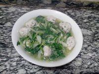 营养丰富的青菜肉丸汤