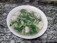 营养丰富的青菜肉丸汤