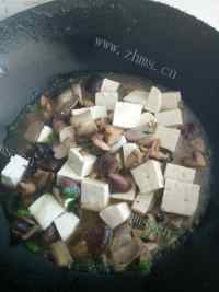 家常菜香菇炖豆腐做法图解4)
