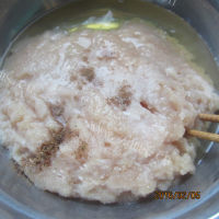 美味的鸡肉丸做法图解4)
