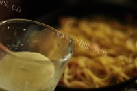美味奶油培根意面做法图解12)