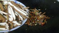 让人怀念的豉椒炒豆干做法图解5)