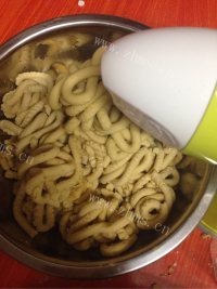可口美味的福清番薯丸做法图解3)