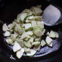 易做的角瓜炒蛤蜊肉的做法图解五