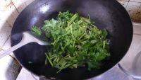 美味的香干芹菜做法图解4)