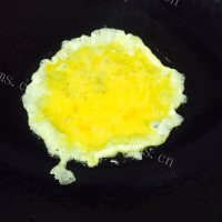 家常菜韭菜木耳炒鸡蛋做法图解6)