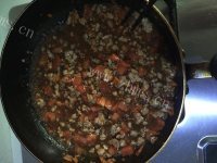 美味的番茄肉酱面做法图解5)