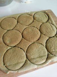 美味的抹茶蜜豆小蛋糕做法图解11)