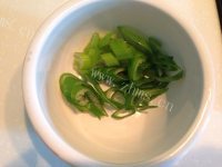 好吃的清炒西兰花做法图解2)