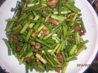 妈妈做的蒜苔炒肉