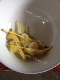 家常菜红烧土豆做法图解2)