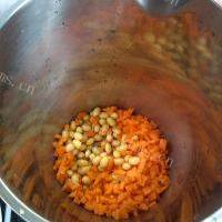 美味的胡萝卜枸杞豆浆的做法图解三