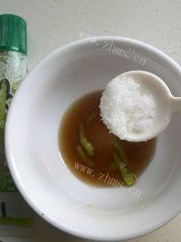 「经典美食」芥末杏仁菠菜做法图解8)