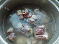 美味的羊肉煲做法图解1)