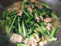 家常菜菜心炒肉片做法图解10)