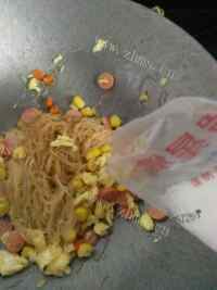 DIY炒米粉做法图解13)