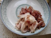 色香味俱全的四季豆烧肉做法图解2)