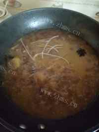 色泽鲜亮的鸡肉炖粉条做法图解9)