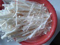 口感好的凉拌金针菇做法图解1)
