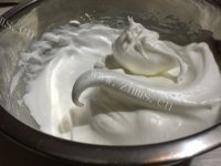 自制香橙蛋糕卷做法图解9)