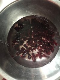 美味的蔓越莓蛋糕做法图解6)