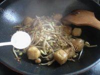 家常素炒豆芽豆泡