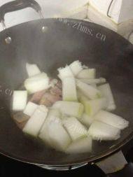 好喝的咸肉冬瓜汤做法图解6)