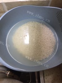 家常咸鸭蛋糯米饭做法图解2)