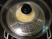 香喷喷的香软奶黄包做法图解5)